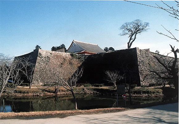 三の丸西側から見た大書院