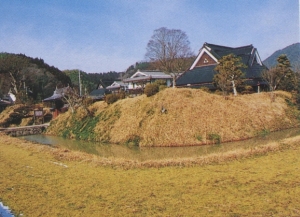 土居の内